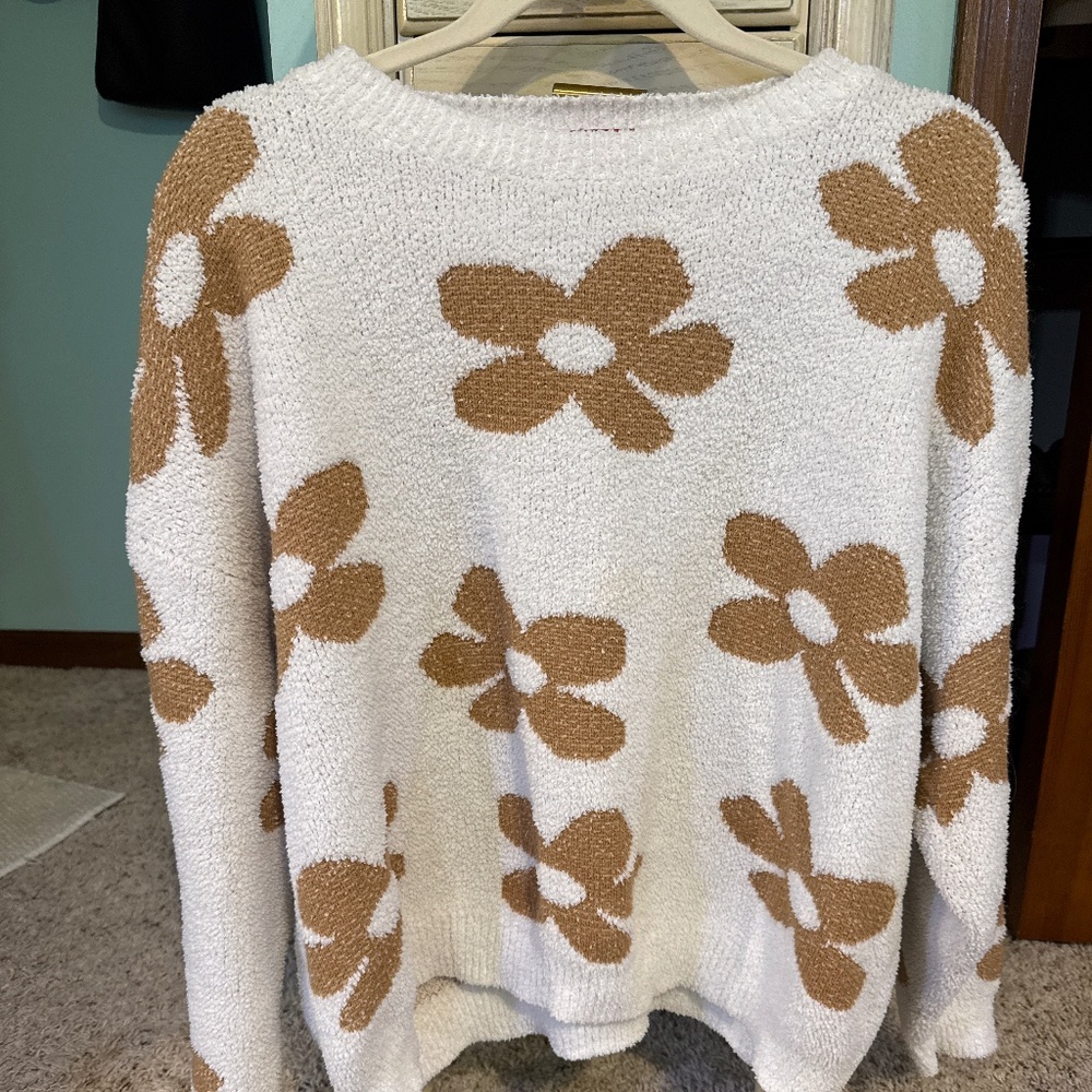 Flower sweater